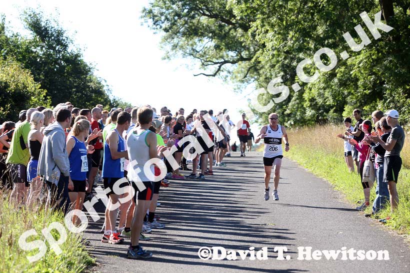 Finish of the 5k Run Northumberland Matfen. Photo: David T. Hewitson/Sports for All Pics